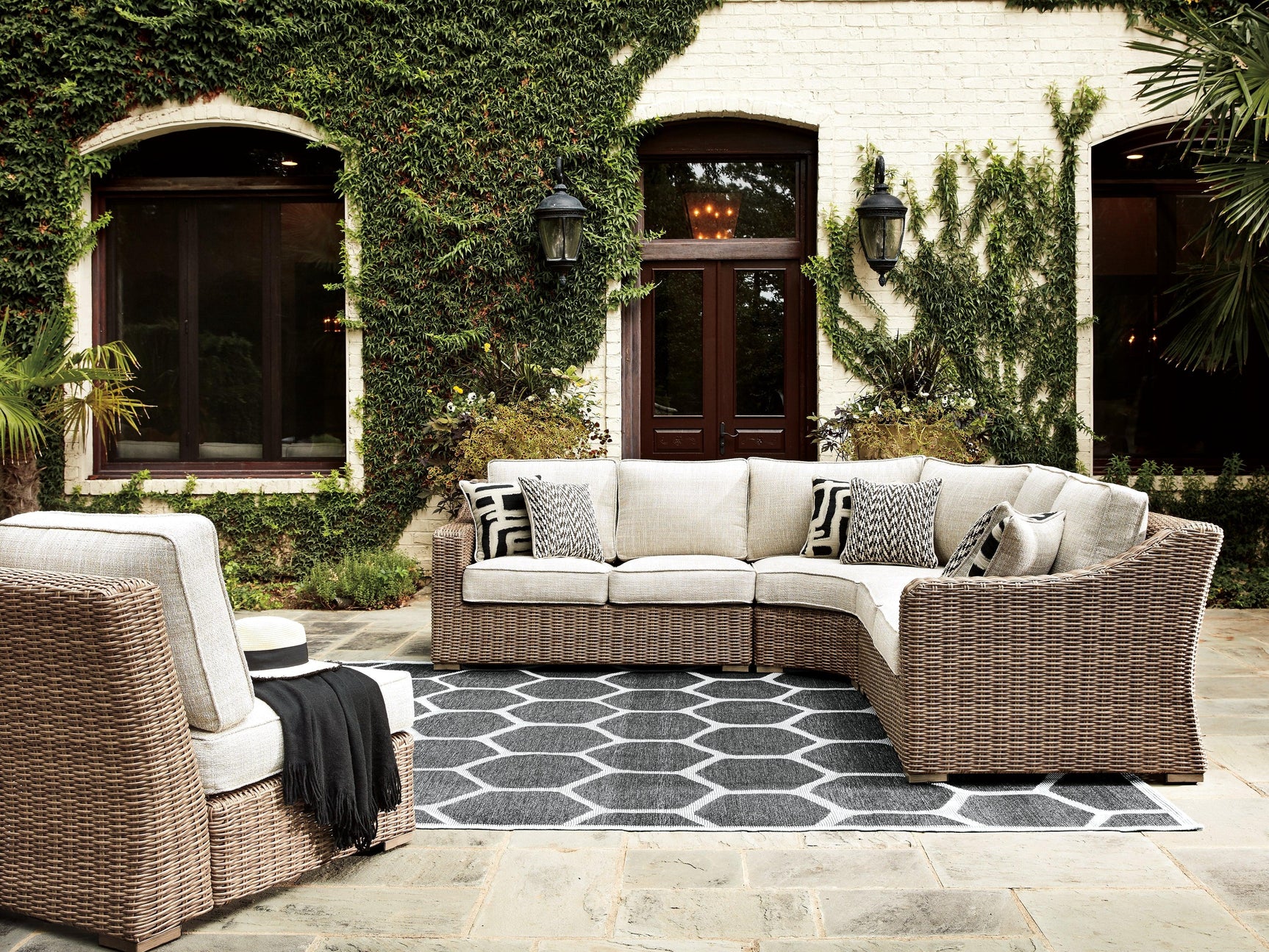 Beachcroft 4-piece outdoor seating set showing table and seating arrangement