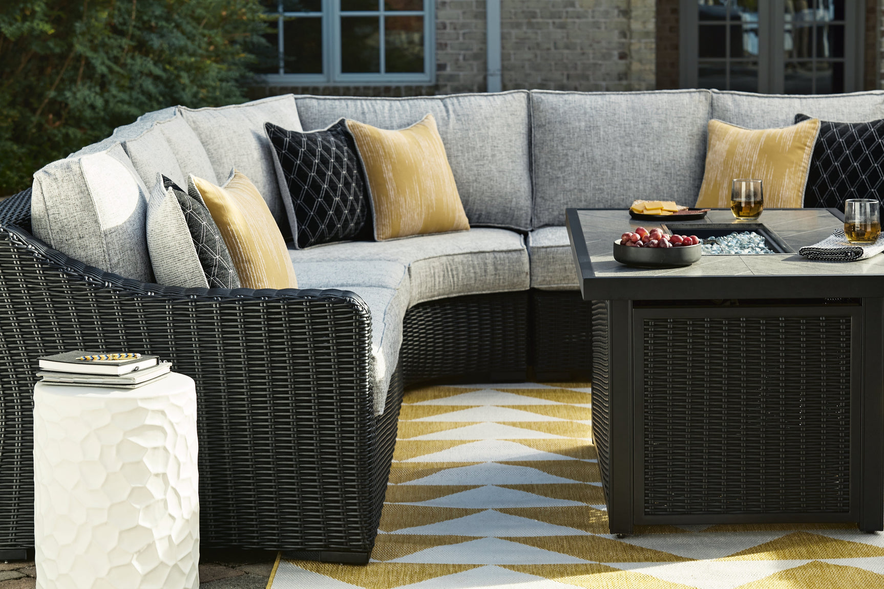 Beachcroft sectional with cushions and throw pillows arrangement