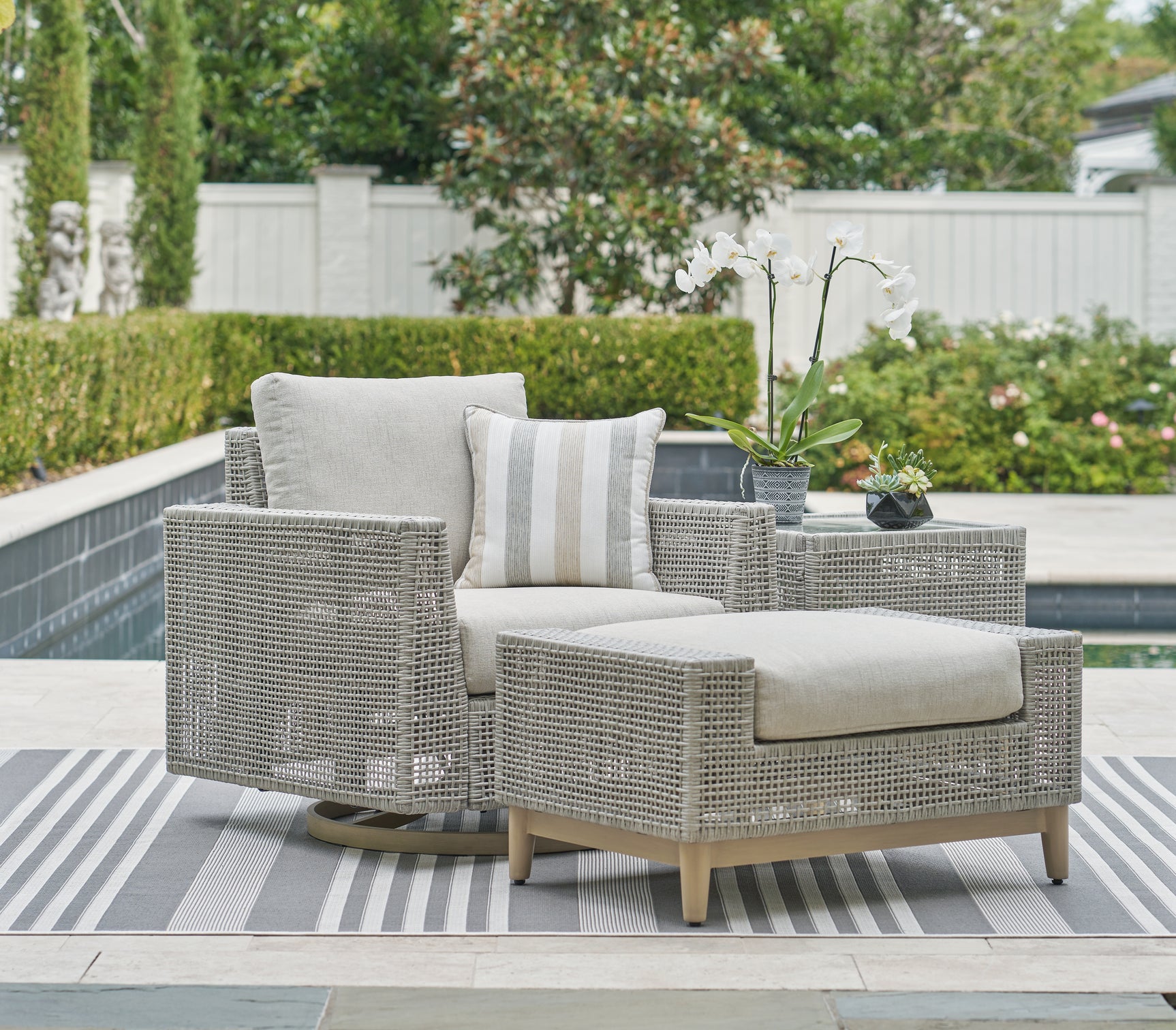 Seton Gray Creek outdoor lounge chair cushion texture