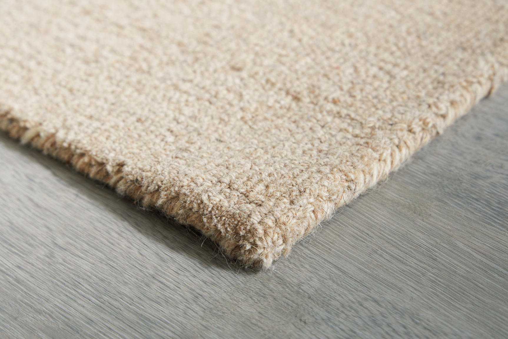 Kencher Rug rolled edge detail