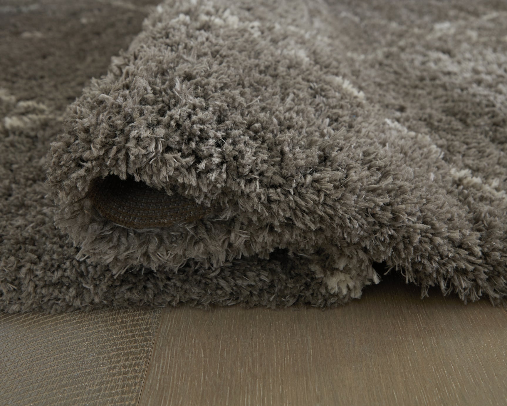 Wrenlow Gray/Cream 8' x 10' Rug