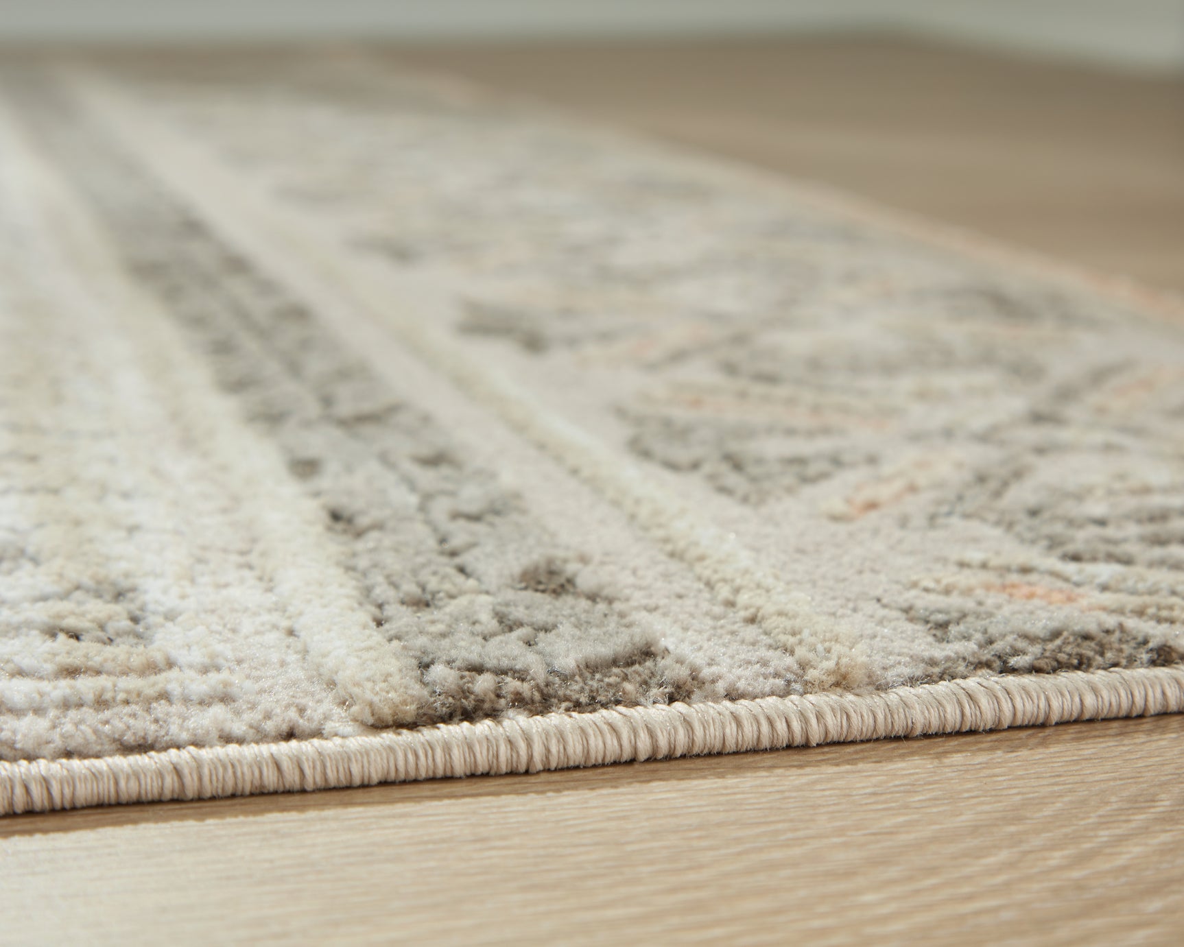 Bachby rug rolled edge detail