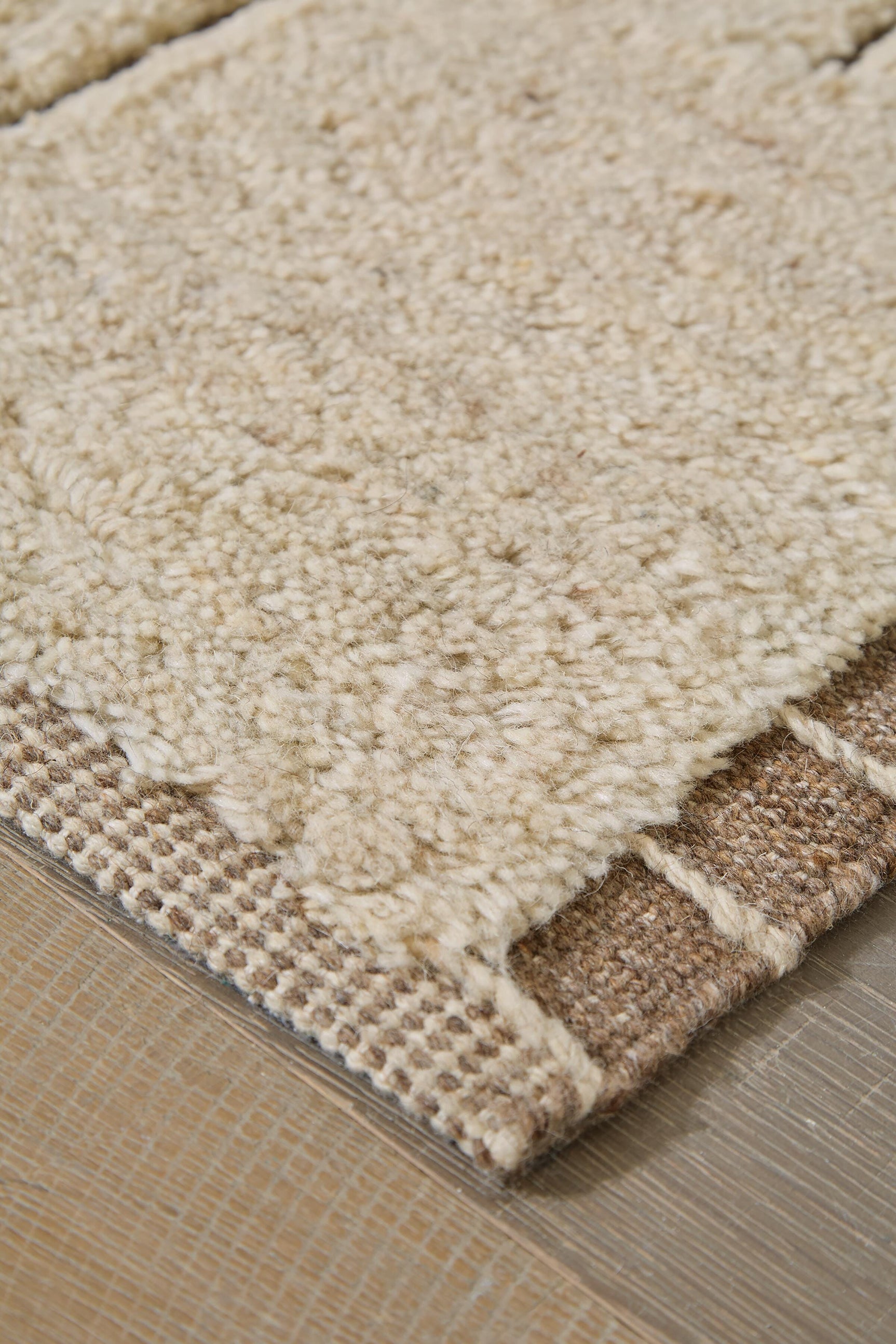Clayman Beige/Brown Medium Rug