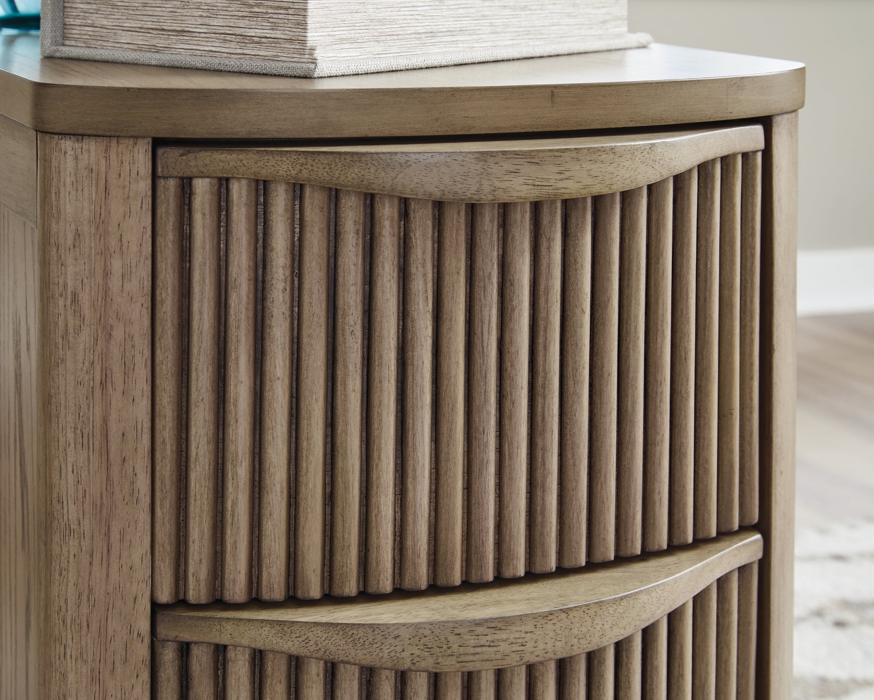 Close-up of Camdill table reeded detail
