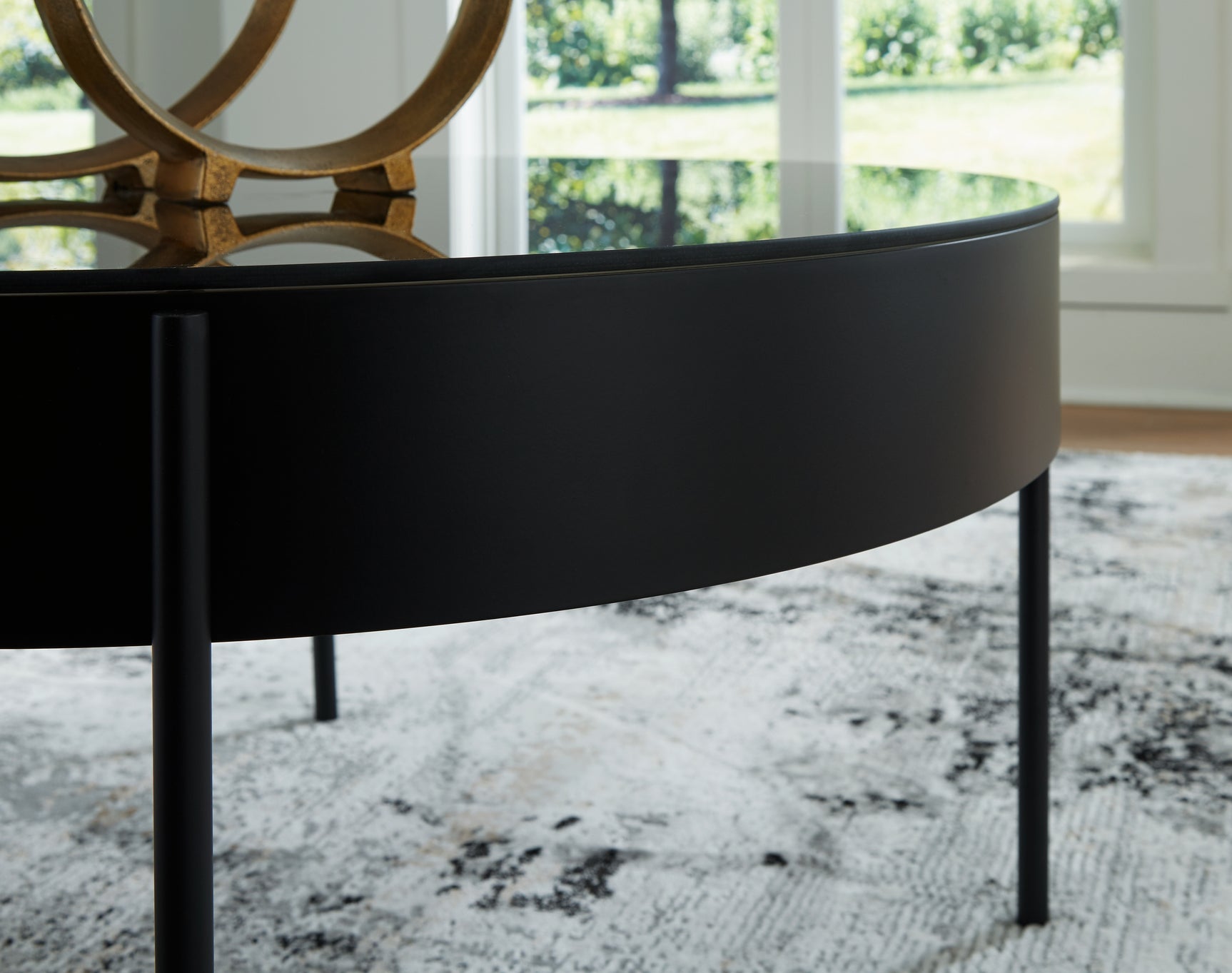 Ardoline Table Glass Detail
