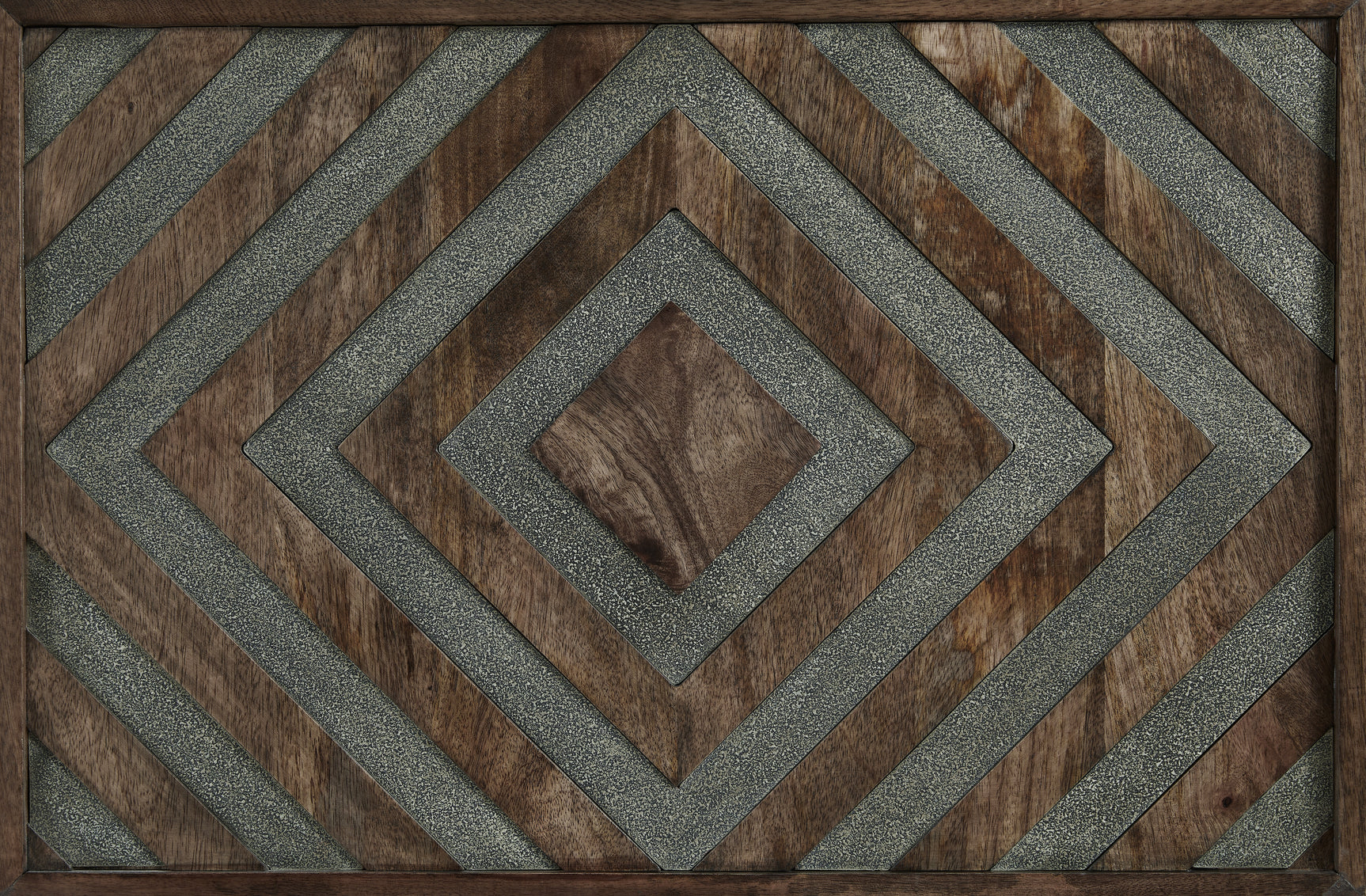 Dreggan coffee table finish close-up