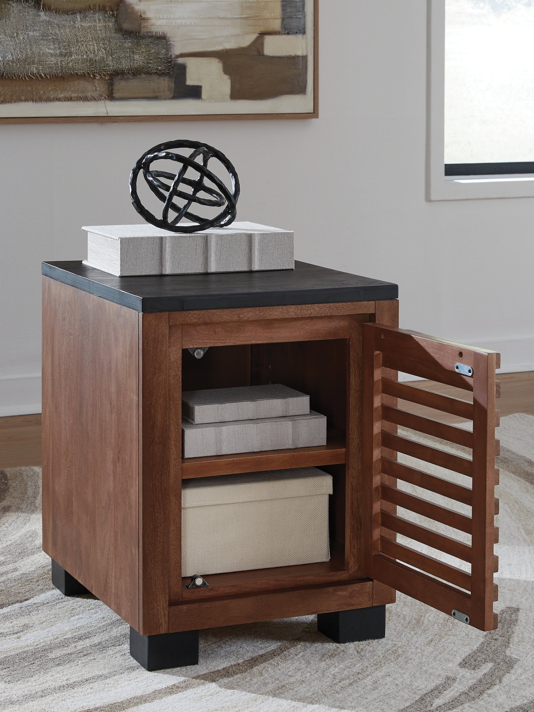 Kallari Warm Brown/Black Chairside End Table