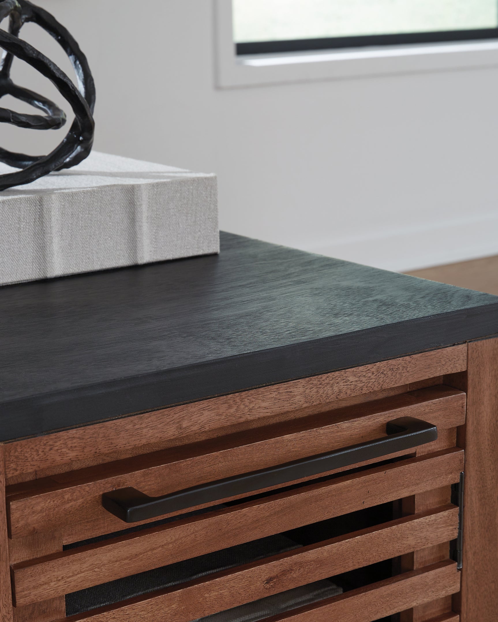 Kallari Warm Brown/Black Chairside End Table