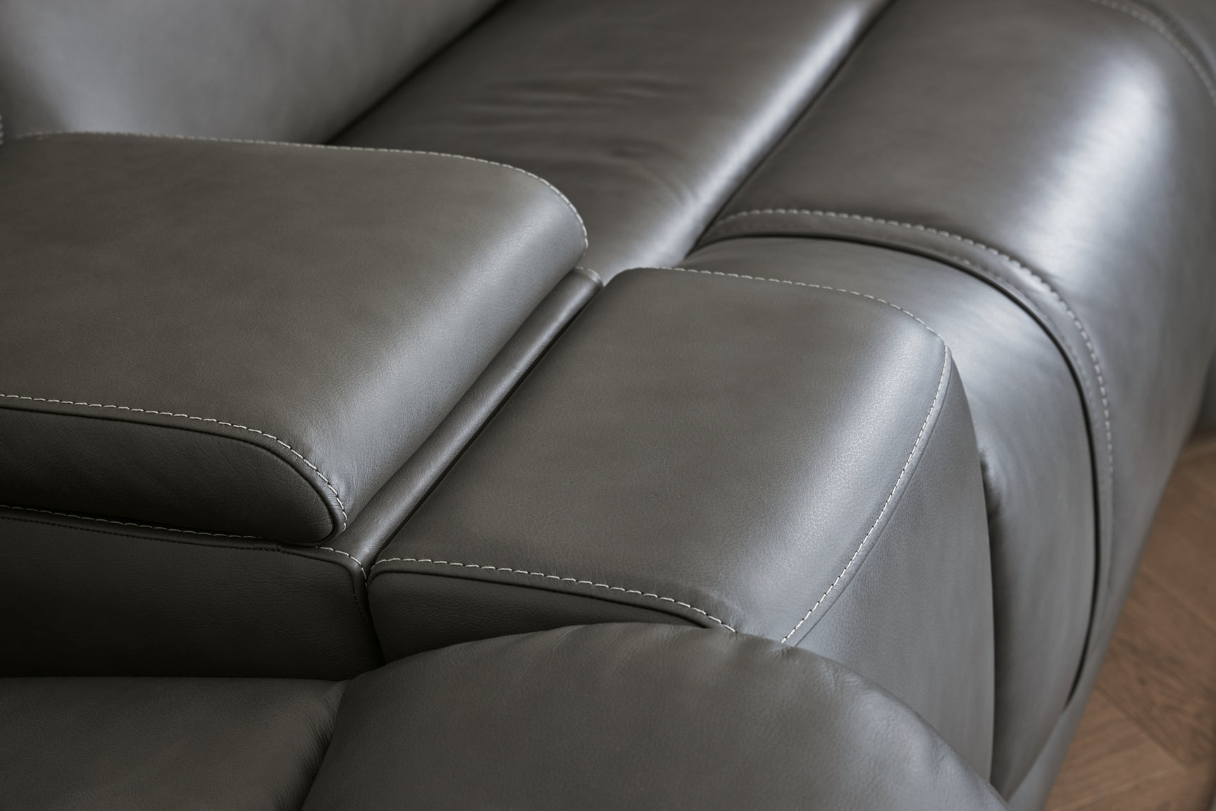Cup holder in console closed