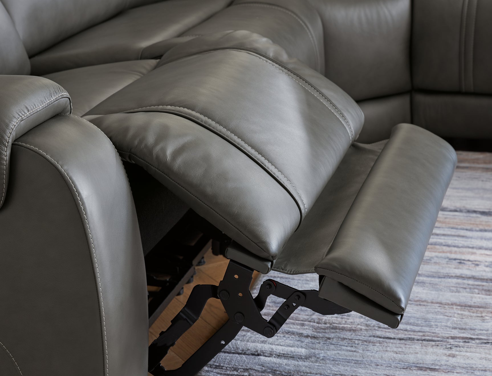 Extended footrest of recliner