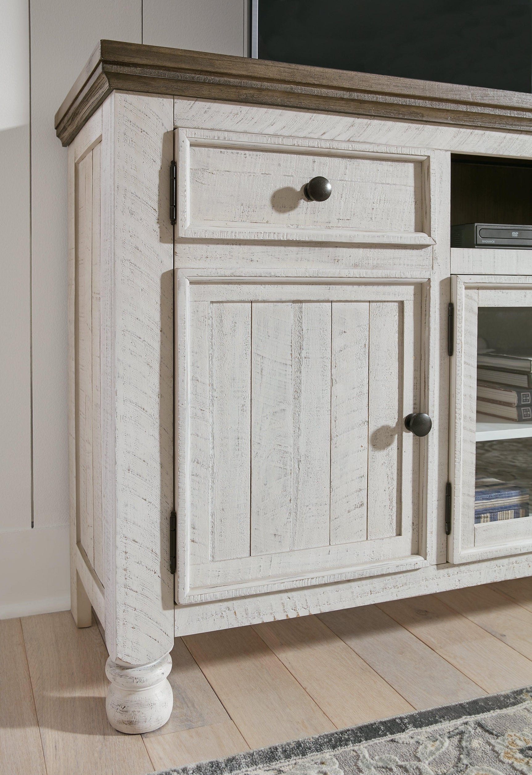 Havalance TV Stand close-up of finish