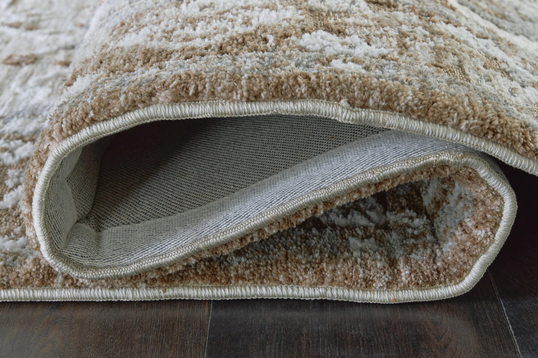 Ainswick Brown/Beige/Gray Memory Foam Medium Rug detail view