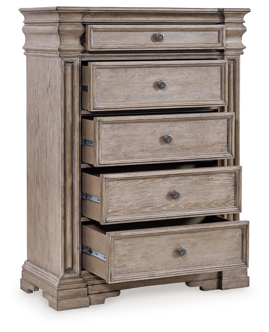 Blairhurst Chest of Drawers close-up of knobs and finish