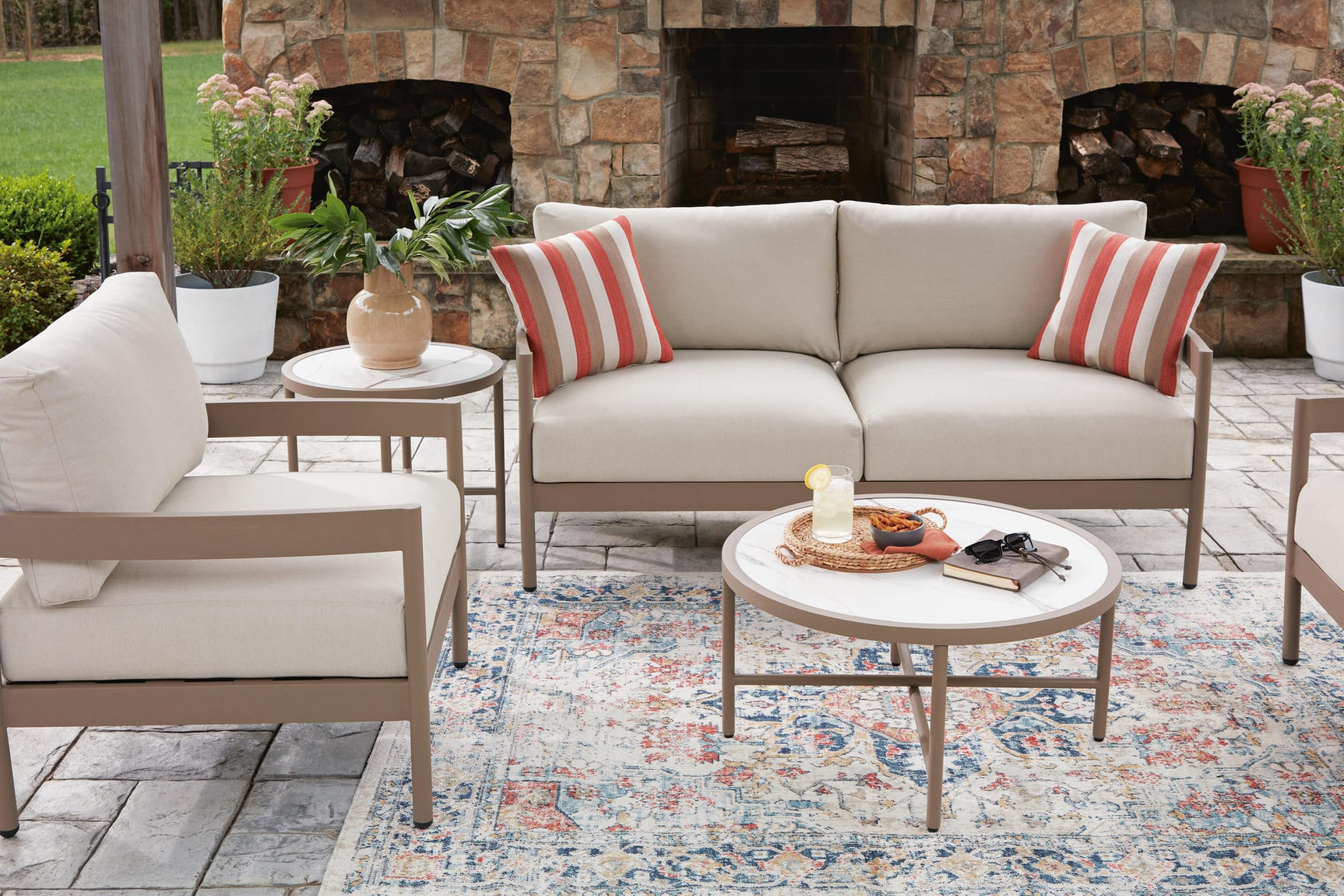 Bluff Trail Beige Outdoor Love/Chairs/Tables Set (Set of 5) from Decor Furniture