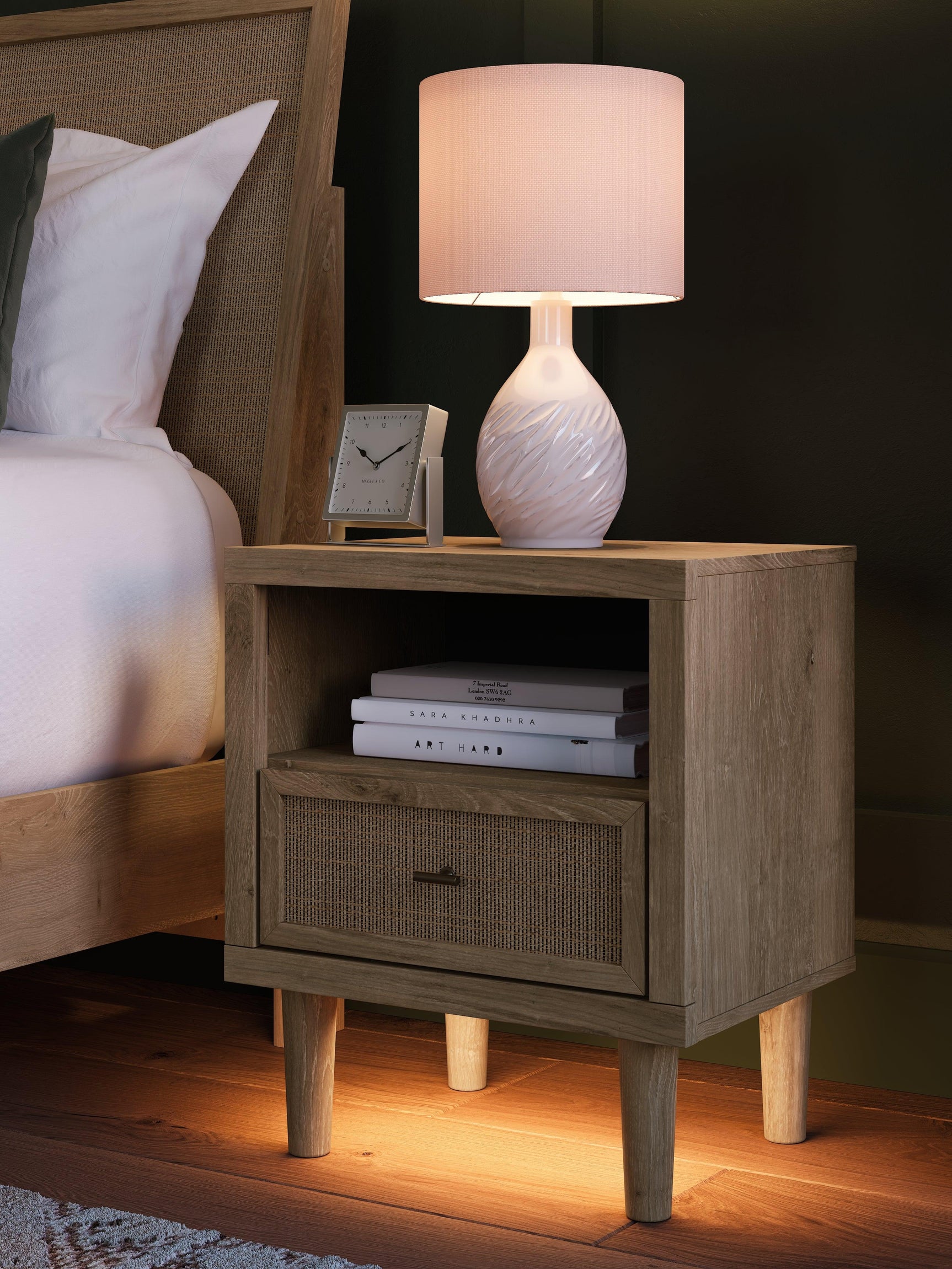 Cielden Nightstand legs and pilasters detail