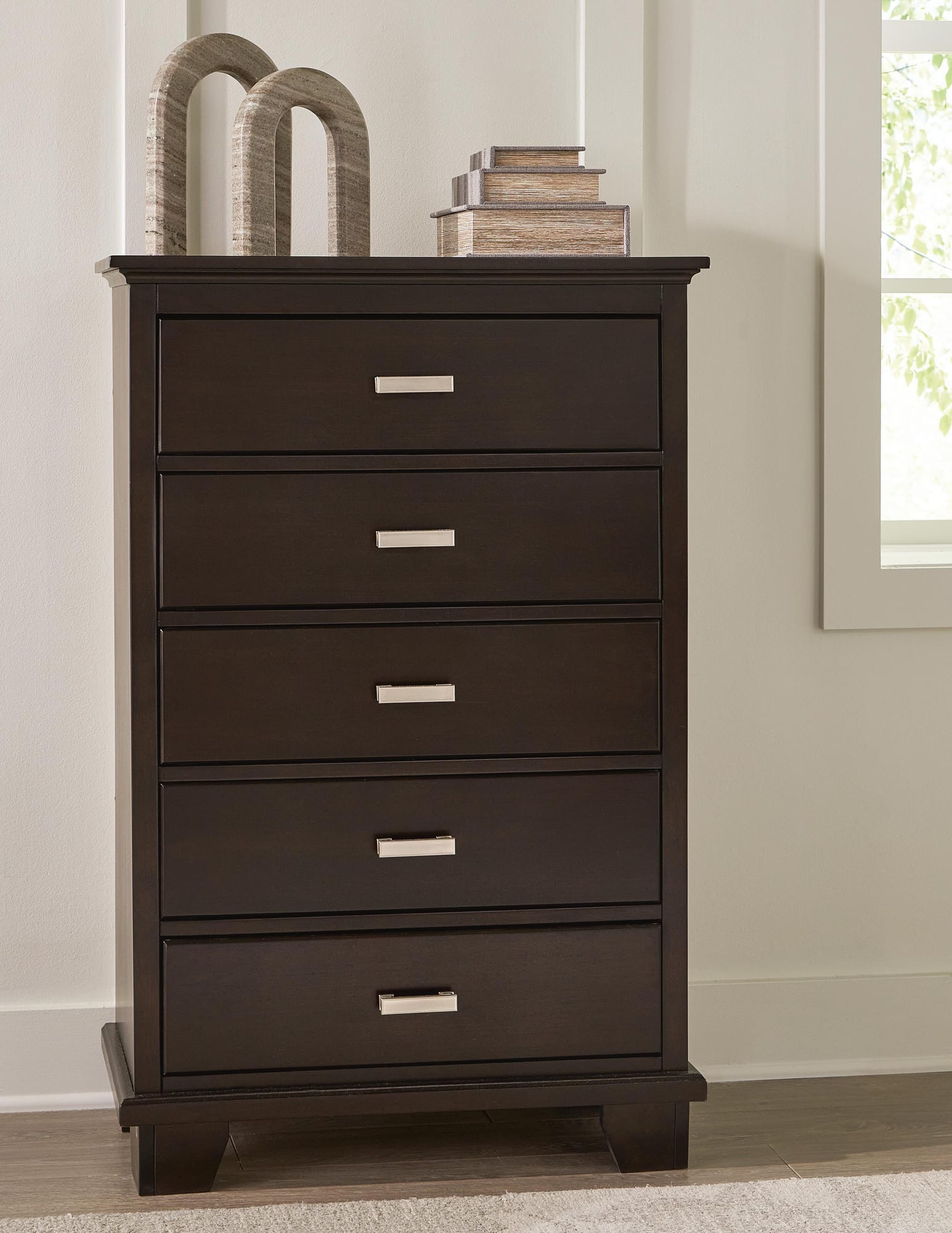 Covetown Dark Brown Panel Bedroom Set Full 4: Bed, Dresser, Mirror, Chest from Decor Furniture