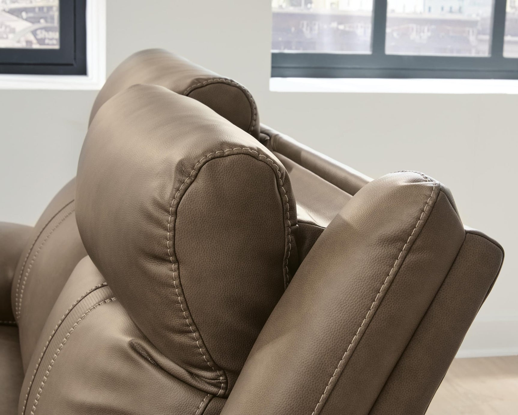 Max-Momentum Biscotti 5-Piece Power Reclining Sectional from Decor Furniture