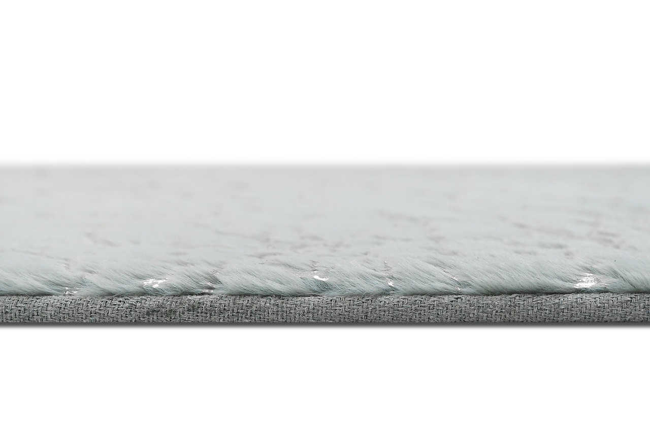 Rabbit Silver rug showing 5x7 size in room setting