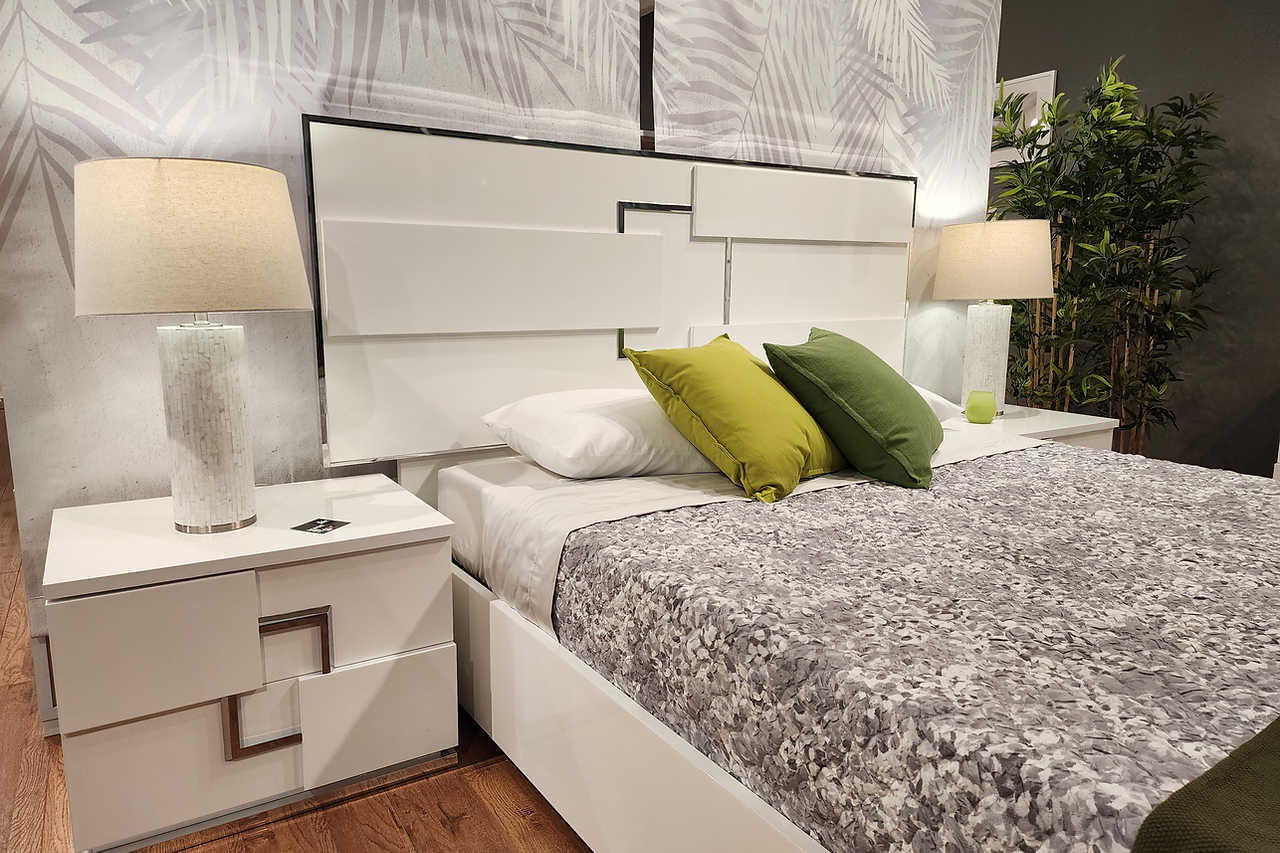 Infinity Collection Queen Bed with quilted foam mattress