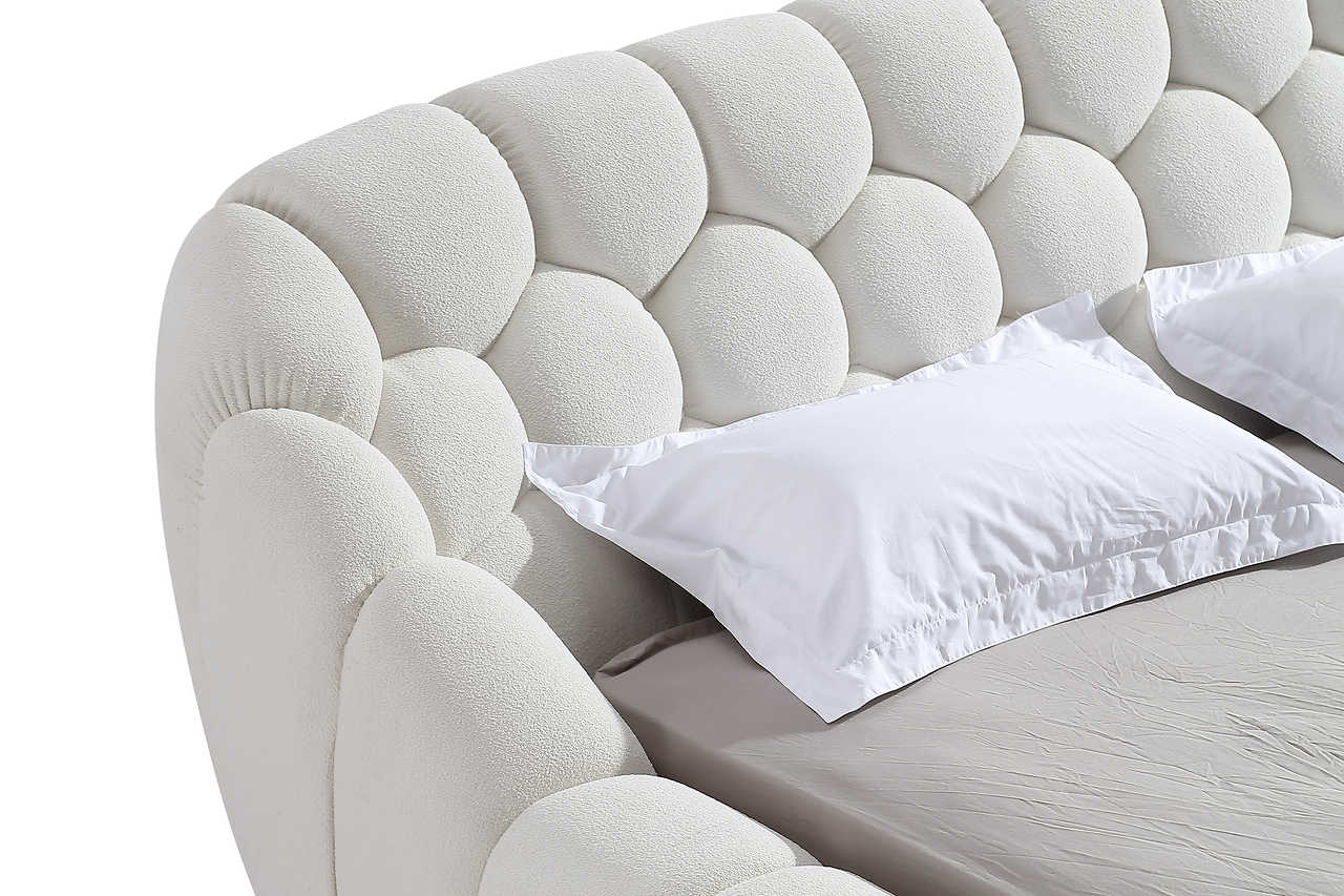 Bubbles King Bed footboard detail