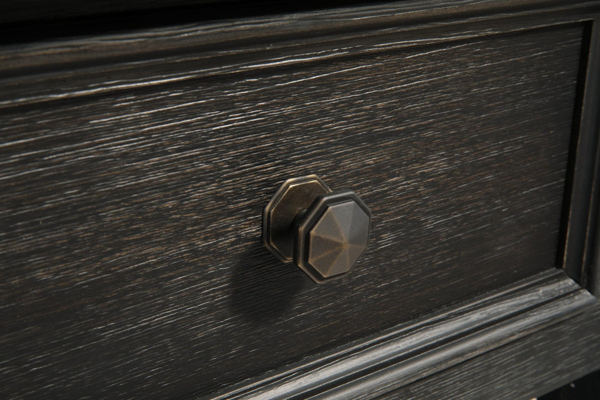 Tyler Grayish Brown/Black Creek Coffee Table with 1 End Table — detail view