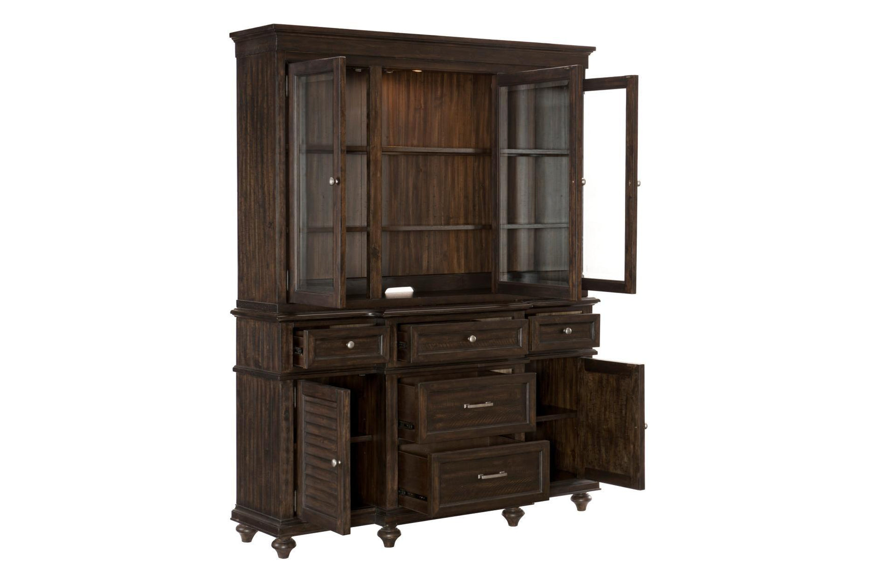 room setting with Cardano classic dining furniture