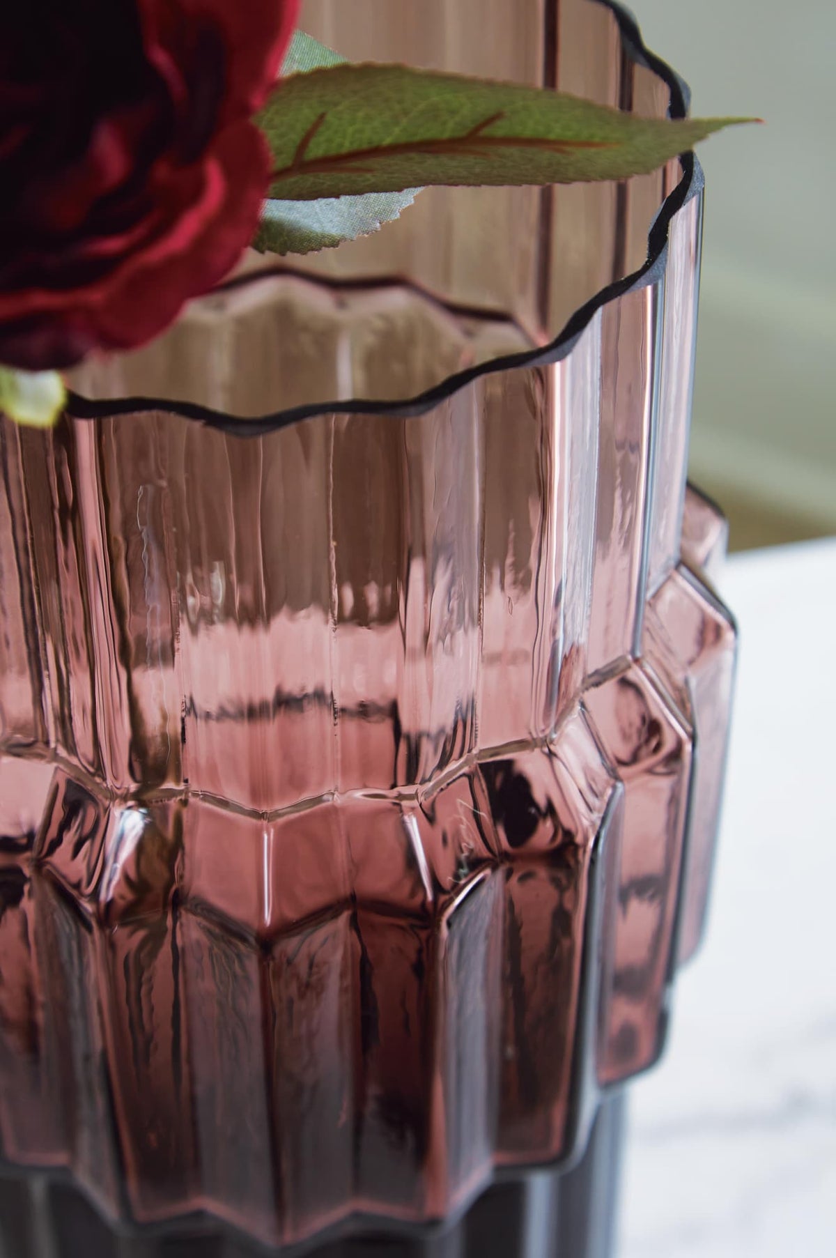 Dorlow Mauve Indoor/Outdoor Vase Set of 2 — detail view
