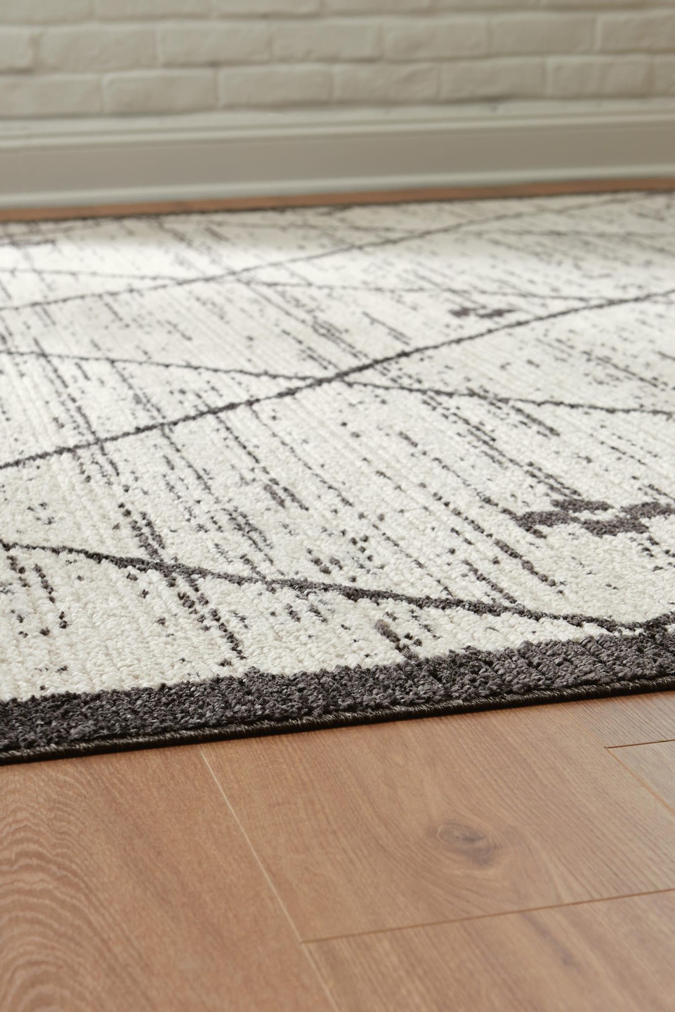 Fenriston Cream/Black Medium Rug detail view