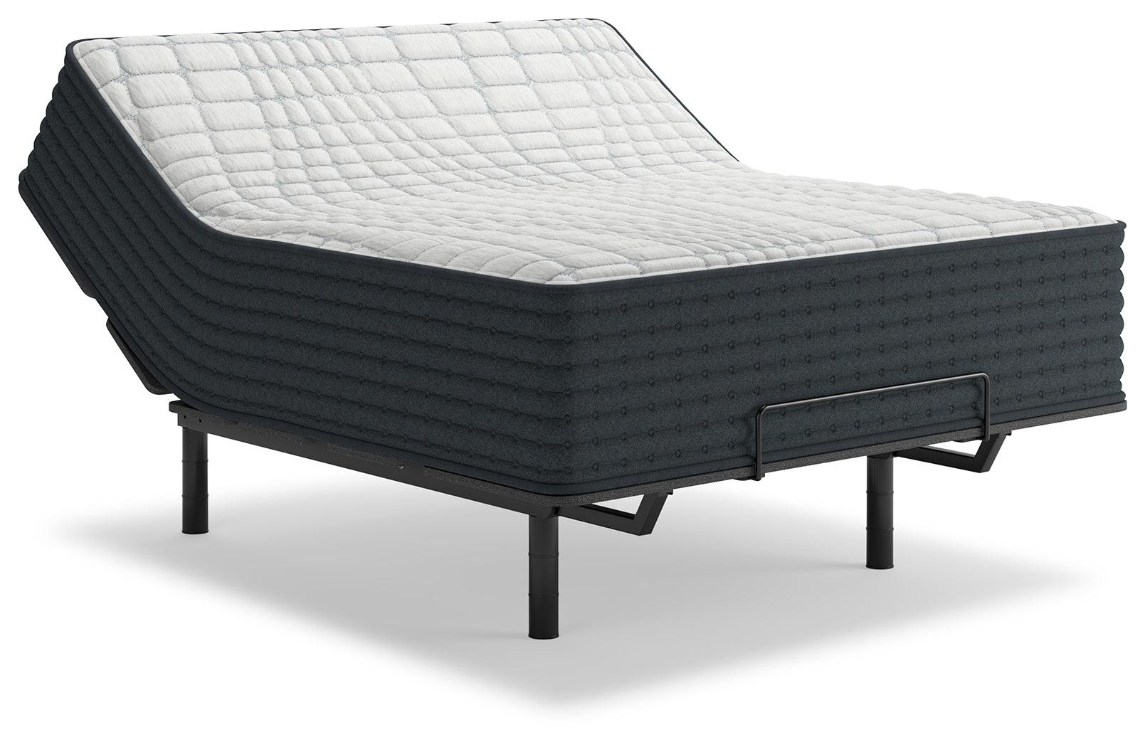 Hybrid 1400 White Queen Mattress label and fabric detail