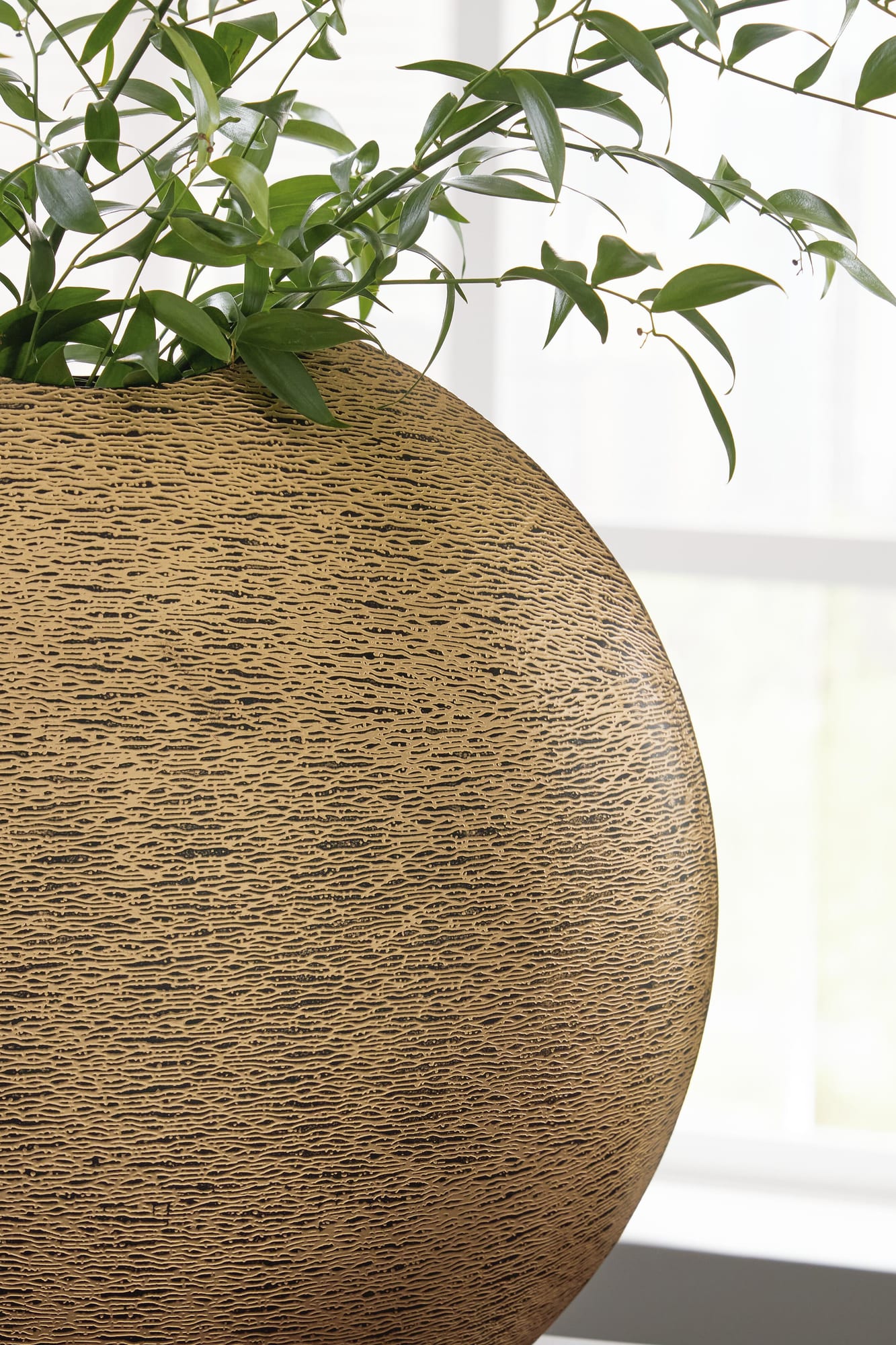Iansboro Antique Gold Finish Vase detail view