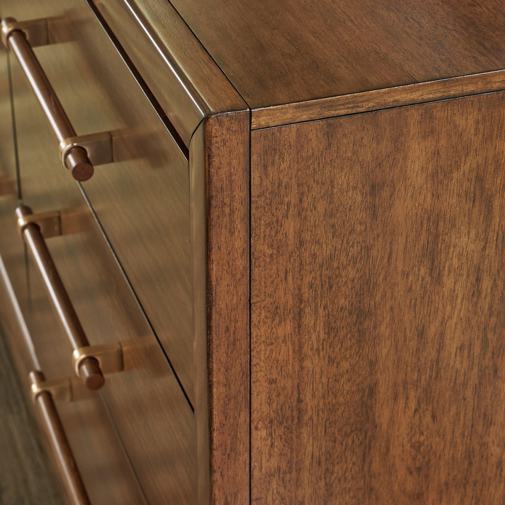 Lyncott Brown Dresser tapered legs detail