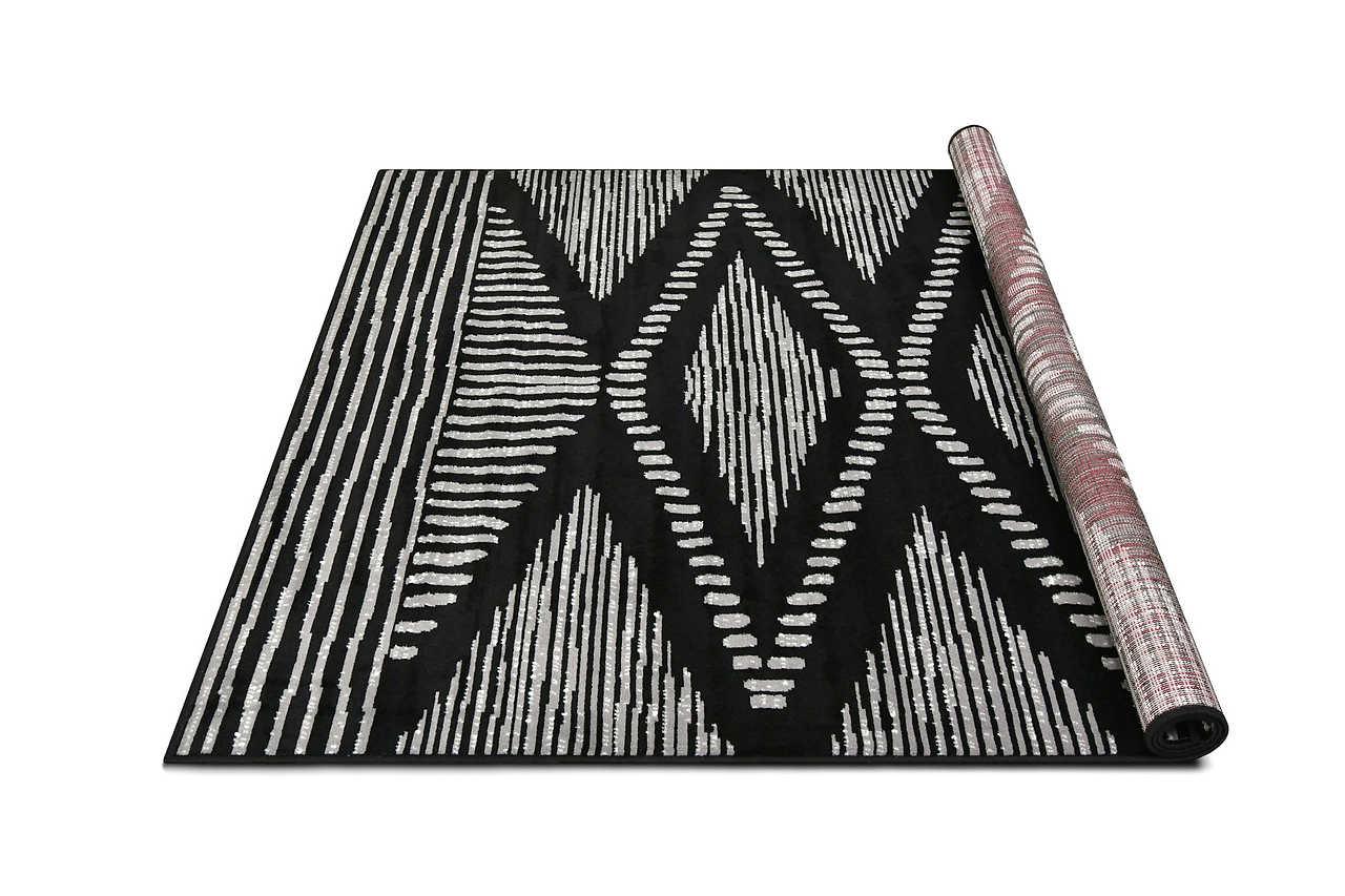 Posh 152-Crow medium area rug corner close-up