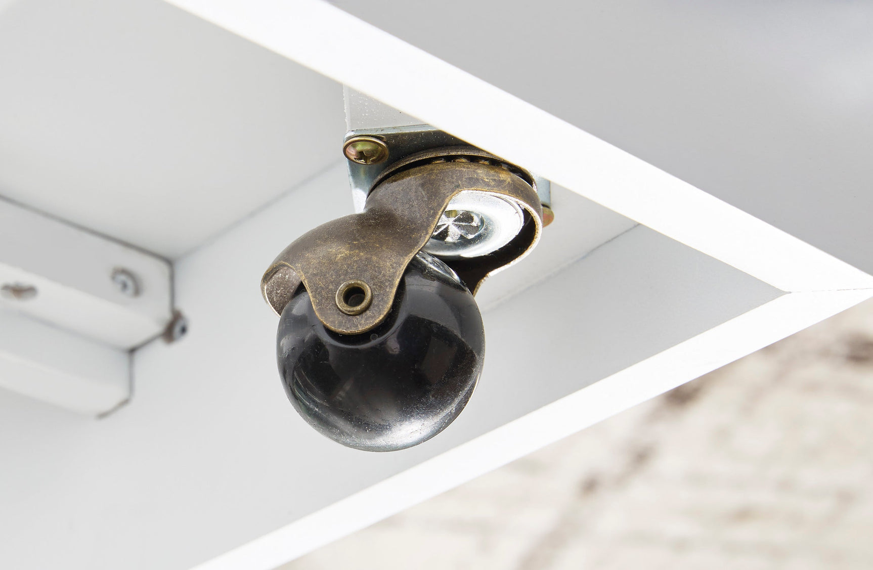 Gardoni Cocktail Table close-up of drawer front and caster