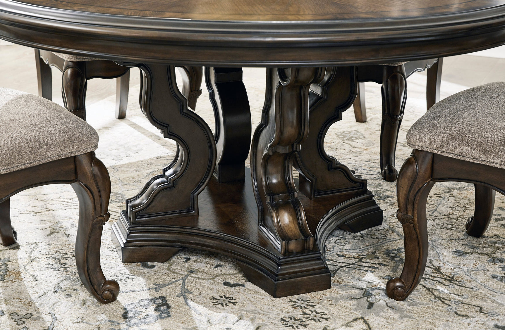 Close-up detail of Dunkan dining set dark cherry finish