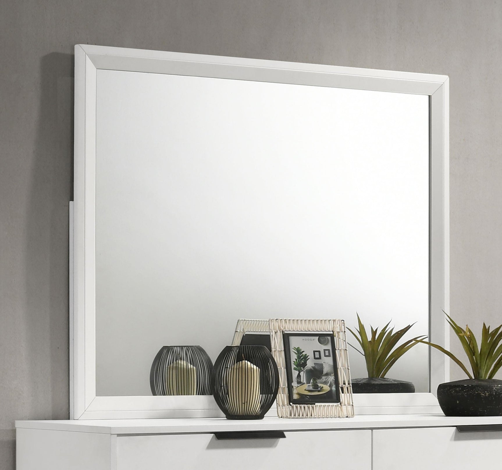 Close-up of Sonora dresser mirror white frame