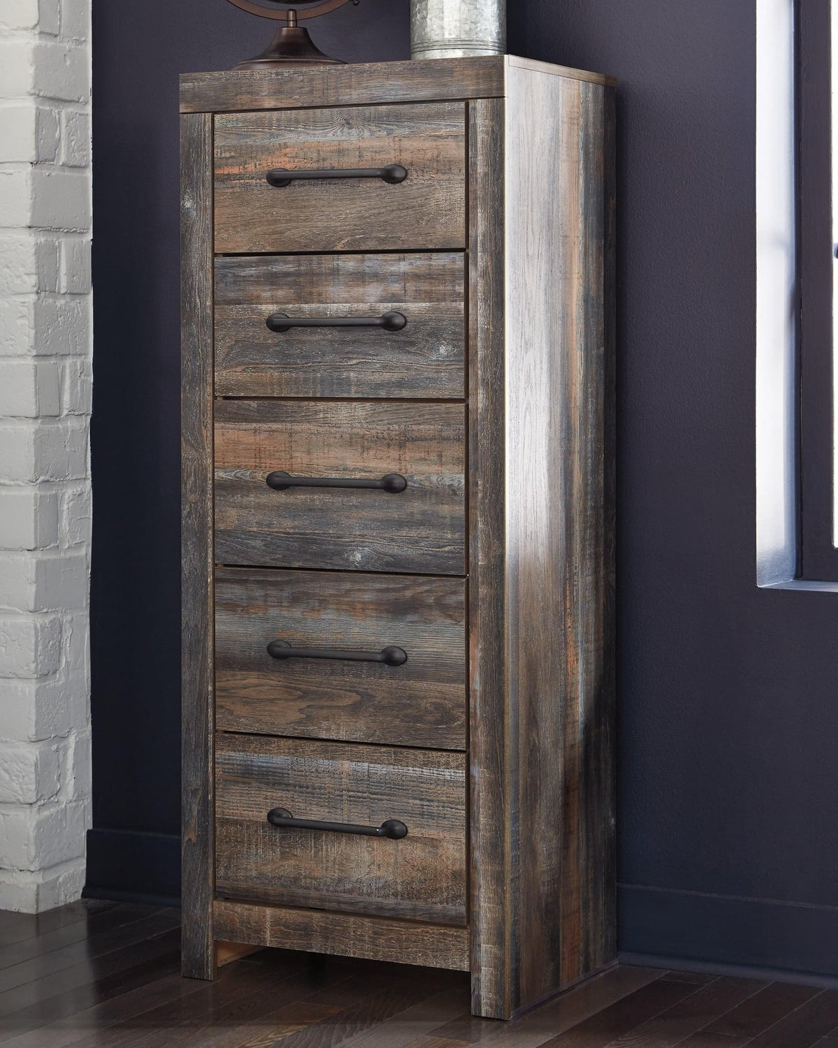 Drystan Multi Narrow Chest front view