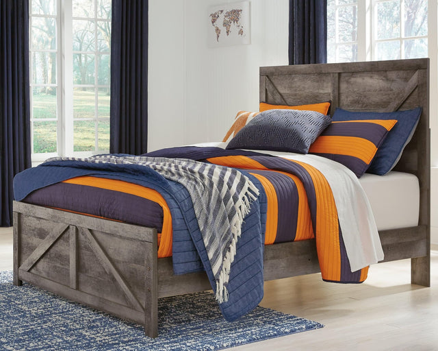 Wynnlow Gray Full Crossbuck Panel Bed front view
