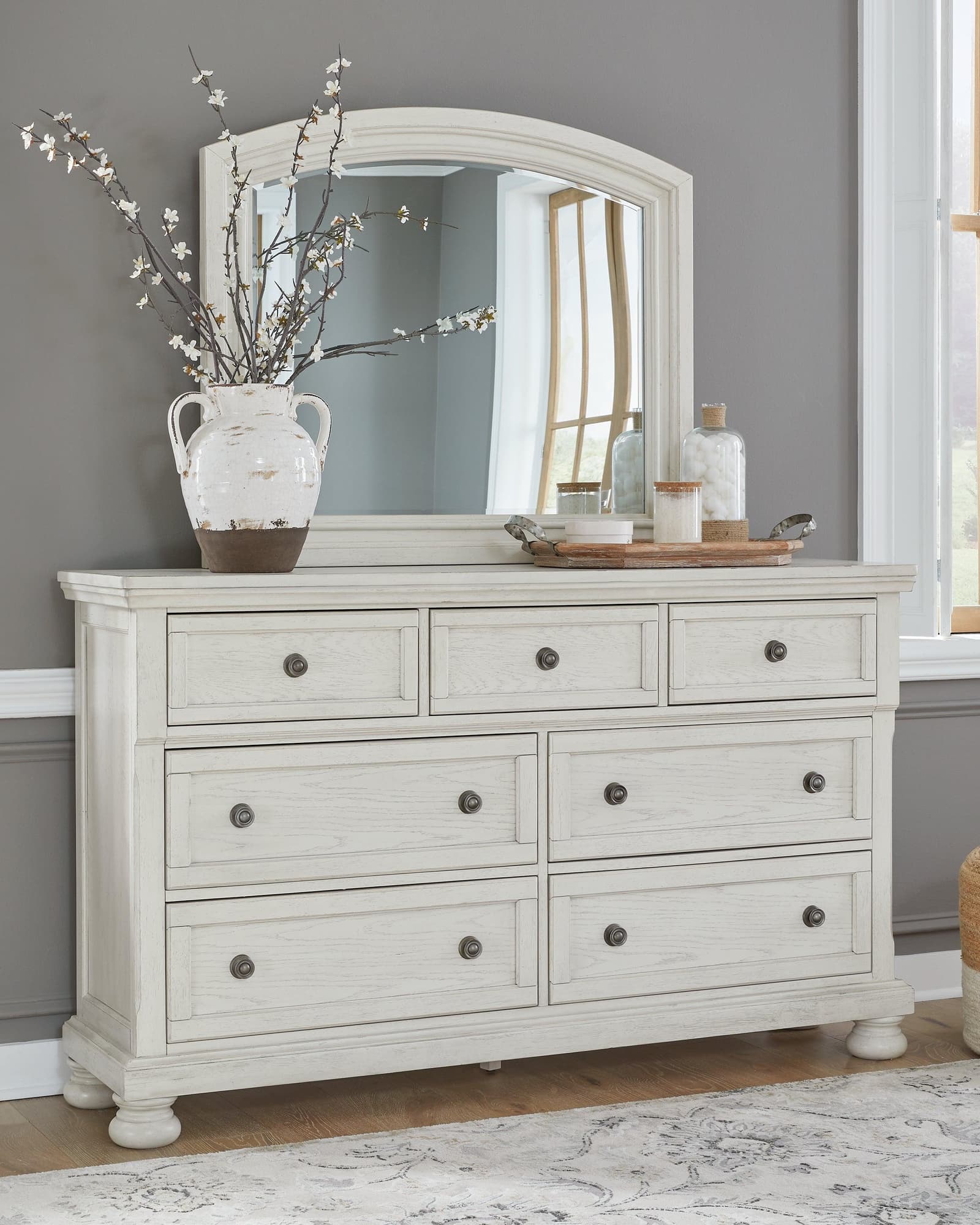 Front view of Robbinsdale Antique White Dresser and Mirror in antique white finish
