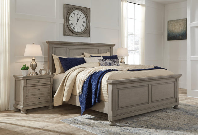 Lettner Light Gray Queen Panel Bed front view