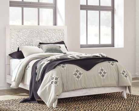 Paxberry Whitewash Queen Panel Bed front angle