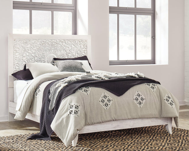 Paxberry Whitewash Queen Panel Bed front angle