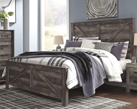 Wynnlow Gray King Crossbuck Panel Bed front view