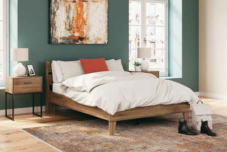 Deanlow Honey Full Platform Panel Bed front view in honey finish