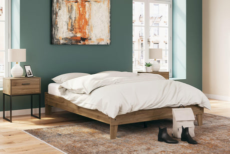 Deanlow Honey Queen Platform Bed front view
