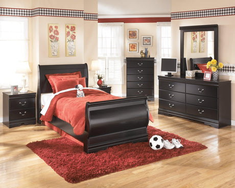 Huey Vineyard Black Sleigh Bedroom Set main front view