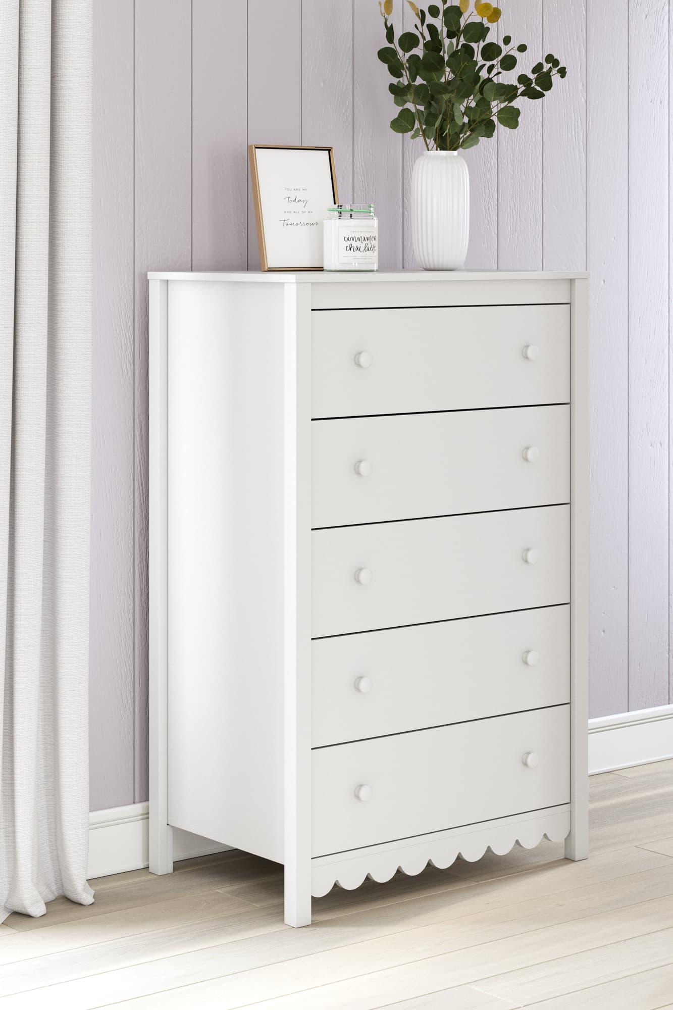 Hallityn White Chest of Drawers front view showing scalloped design