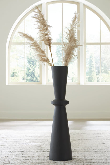 Collisten Black Vase front view