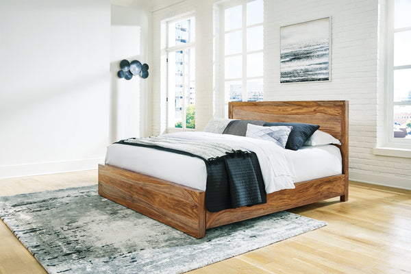 Dressonni Brown Queen Panel Bed front view