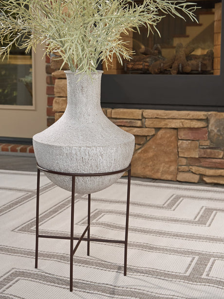 Estonbank Distressed Cream Vase front view
