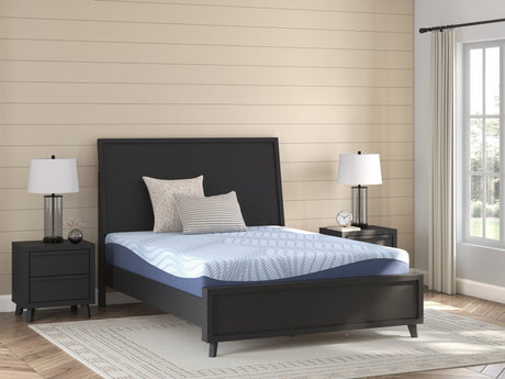 Peak 2.0 10-Inch Memory Foam Full Mattress White front angle